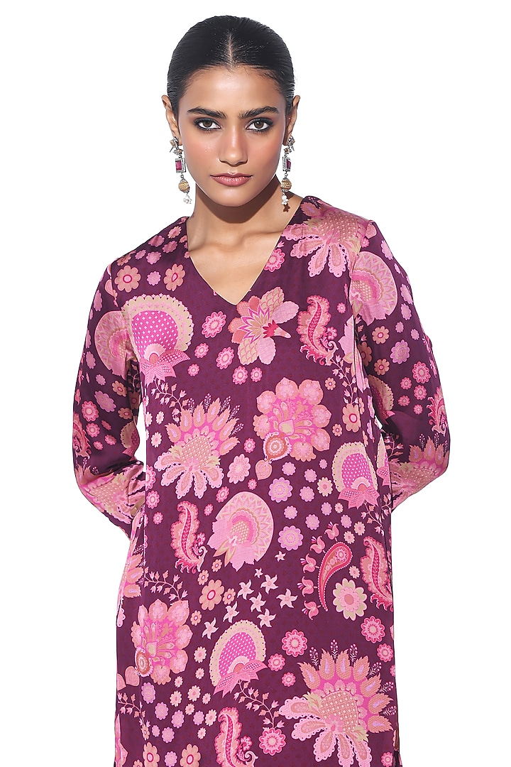 Burgundy Organza Satin Paisley Printed Kurta Set by SIDDHARTHA BANSAL at Pernia's Pop Up Shop
