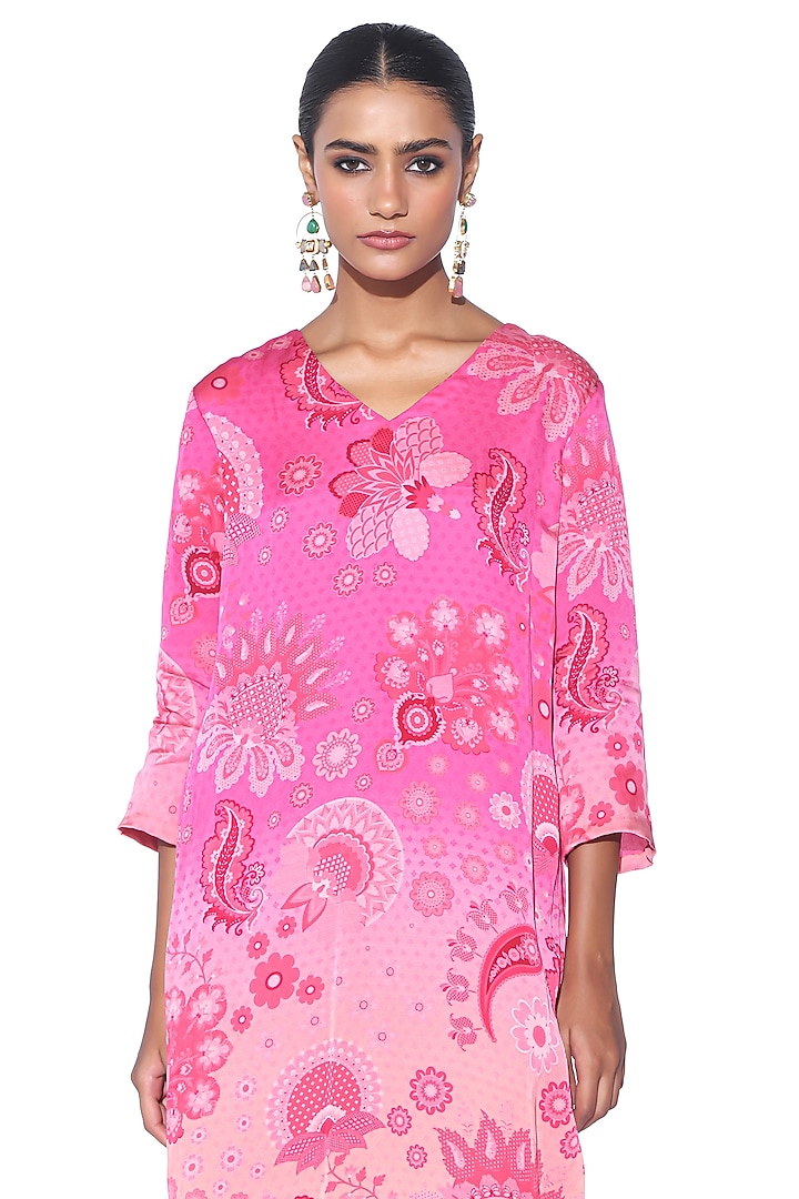 Rani Pink Ombre Organza Satin Paisley Printed Kurta Set by SIDDHARTHA BANSAL at Pernia's Pop Up Shop