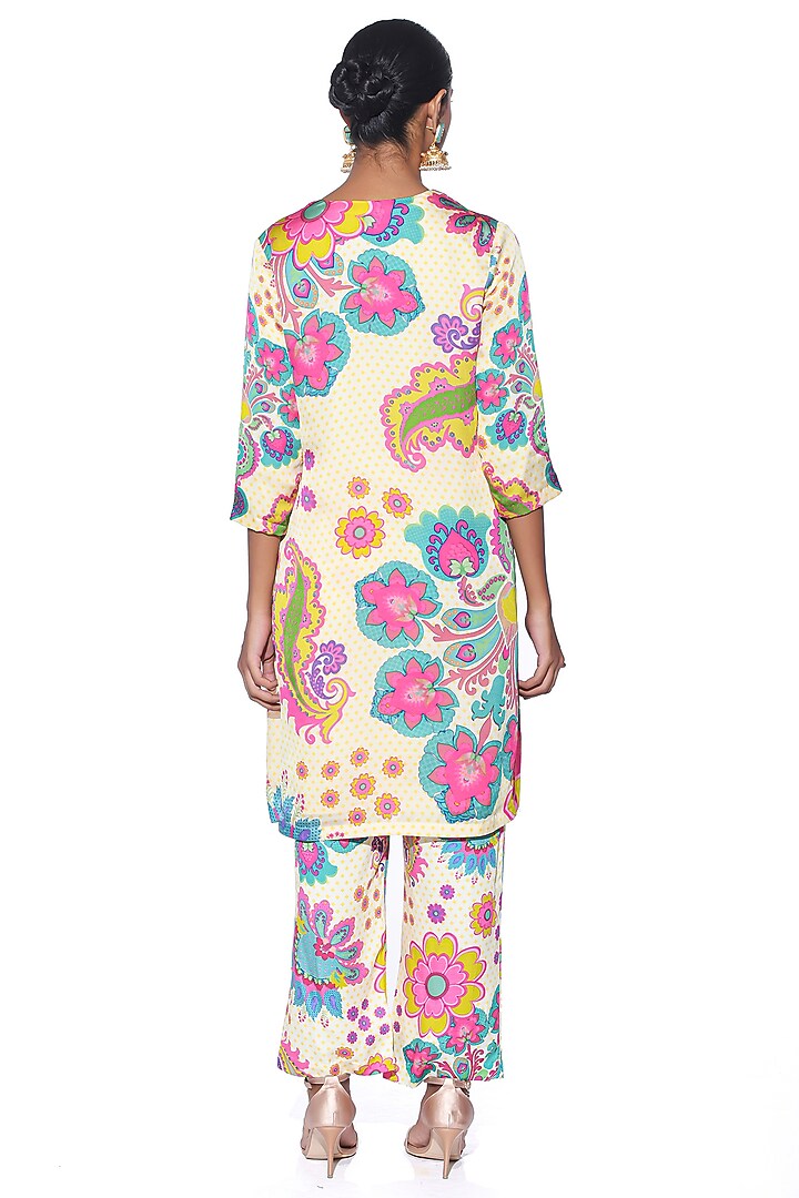 Blush Cream Organza Satin Paisley Printed Kurta Set by SIDDHARTHA BANSAL at Pernia's Pop Up Shop
