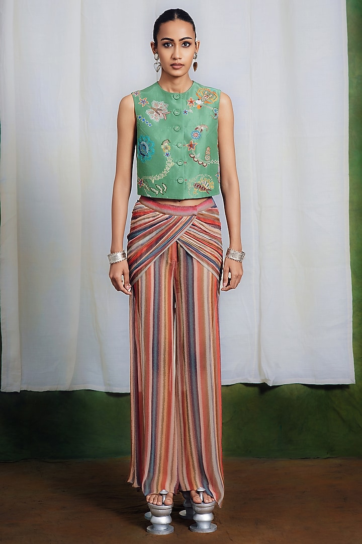 Green Silk Thread Work Jacket Set by SIDDHARTHA BANSAL at Pernia's Pop Up Shop