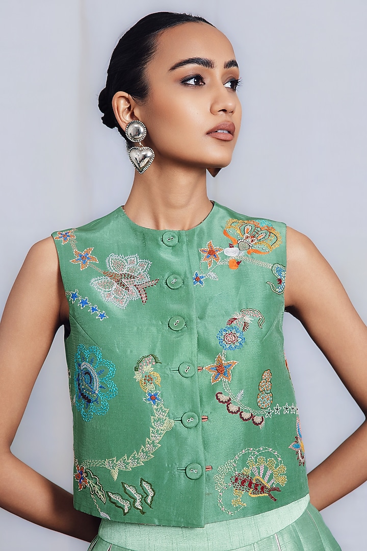 Green Silk Thread Work Jacket Set by SIDDHARTHA BANSAL at Pernia's Pop Up Shop