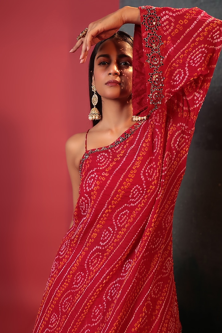 Red Silk & Pure Georgette Embellished One-Shoulder Kurta Set by Siddhartha Daga at Pernia's Pop Up Shop