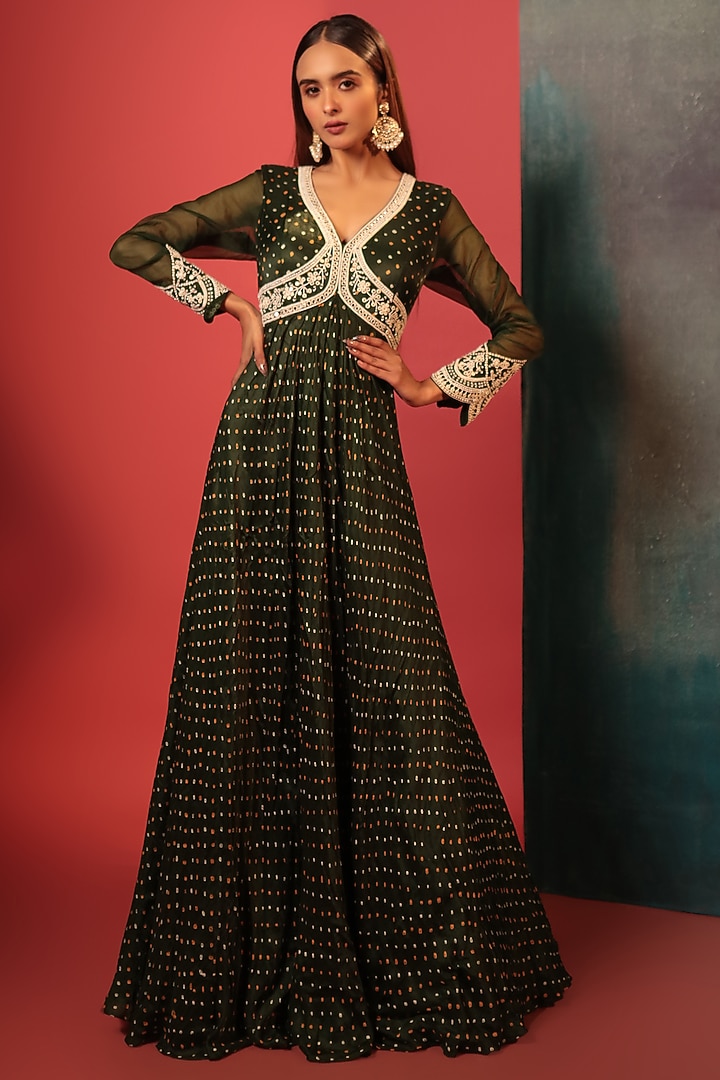 Green Silk Embroidered Bandhani Wedding Anarkali by Siddhartha Daga at Pernia's Pop Up Shop