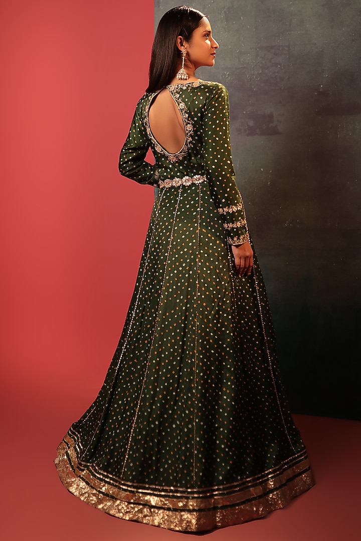 Green Silk Embroidered Bandhani Wedding Anarkali by Siddhartha Daga at Pernia's Pop Up Shop