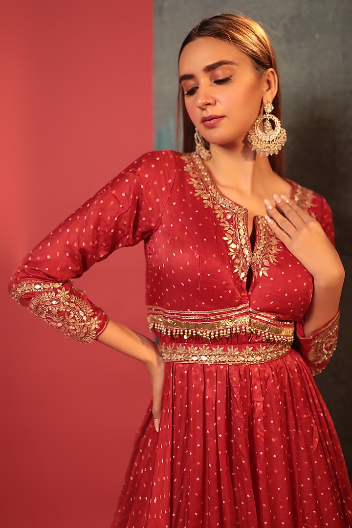 Red Organza Skirt Set by Siddhartha Daga at Pernia's Pop Up Shop