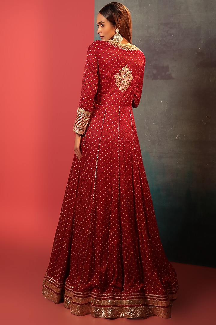 Red Silk Embroidered Bandhani Wedding Anarkali by Siddhartha Daga at Pernia's Pop Up Shop