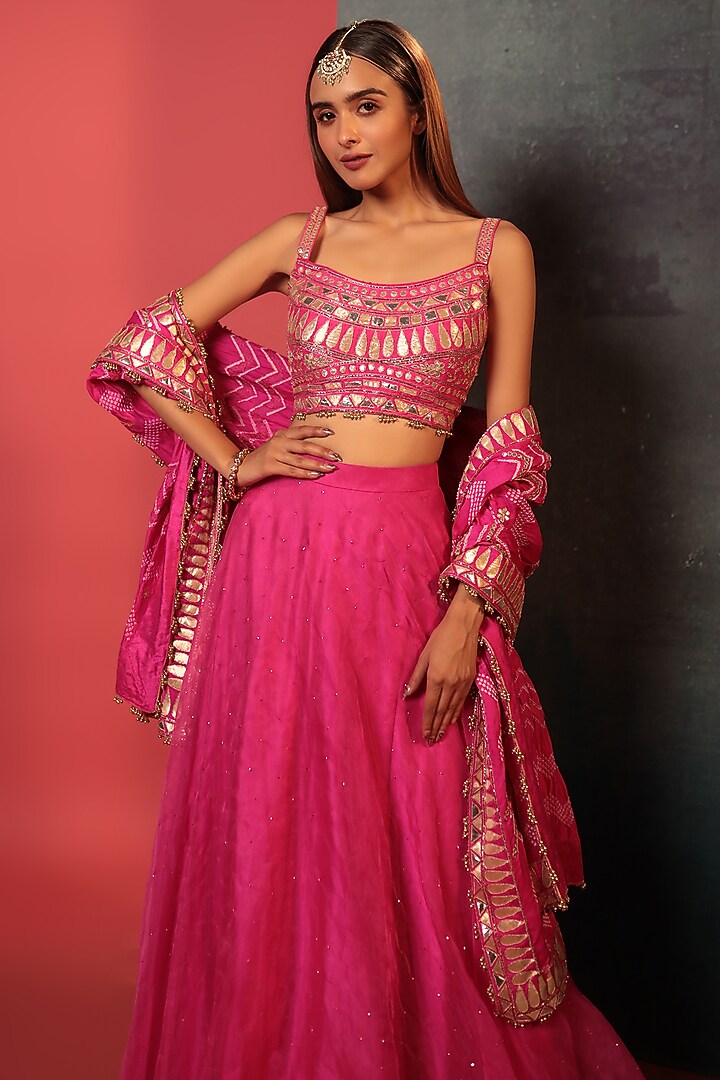 Pink Organza Embellished Wedding Lehenga Set by Siddhartha Daga at Pernia's Pop Up Shop