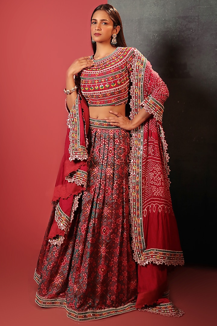 Red Silk Embroidered Patola Bridal Lehenga Set by Siddhartha Daga at Pernia's Pop Up Shop