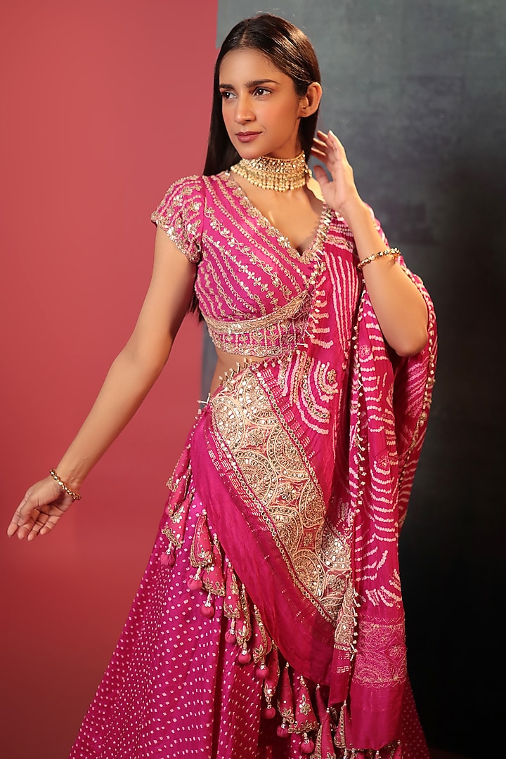 Pink Silk Embroidered Bandhani Wedding Lehenga Set by Siddhartha Daga at Pernia's Pop Up Shop