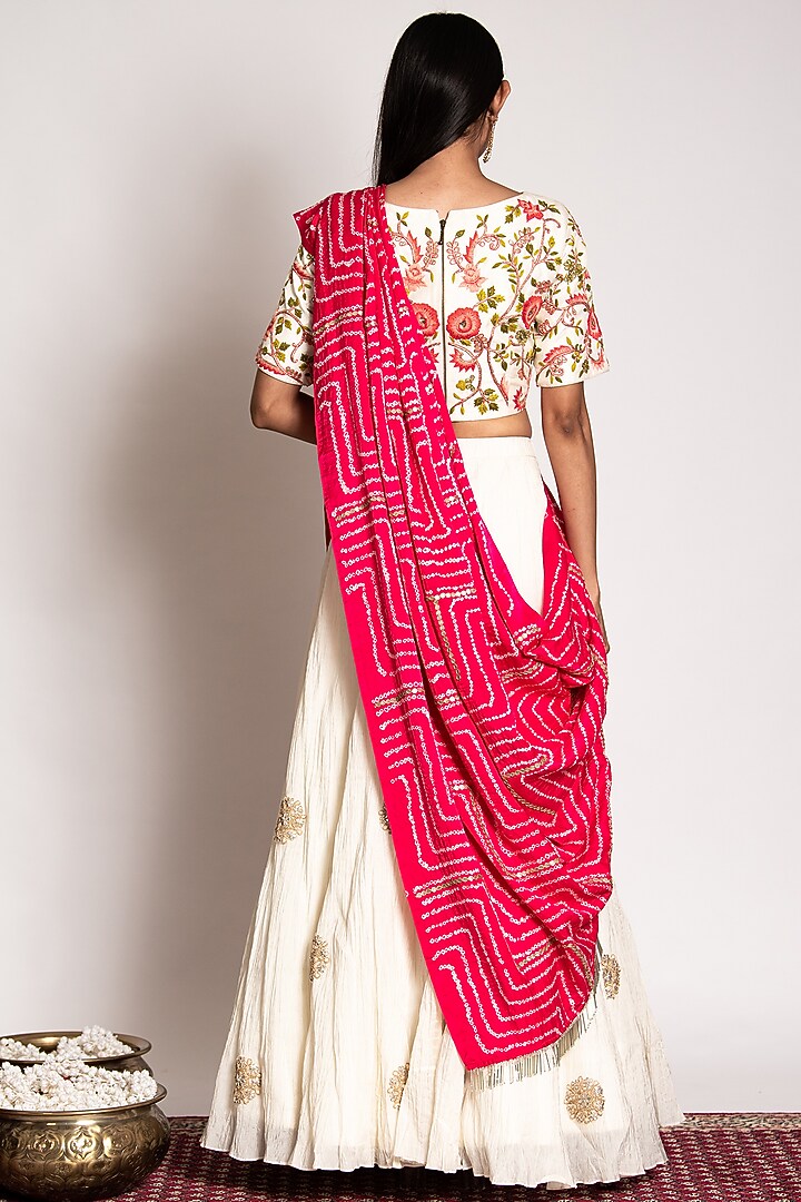 Ivory Embellished Wedding Lehenga Set by Siddhartha Daga at Pernia's Pop Up Shop