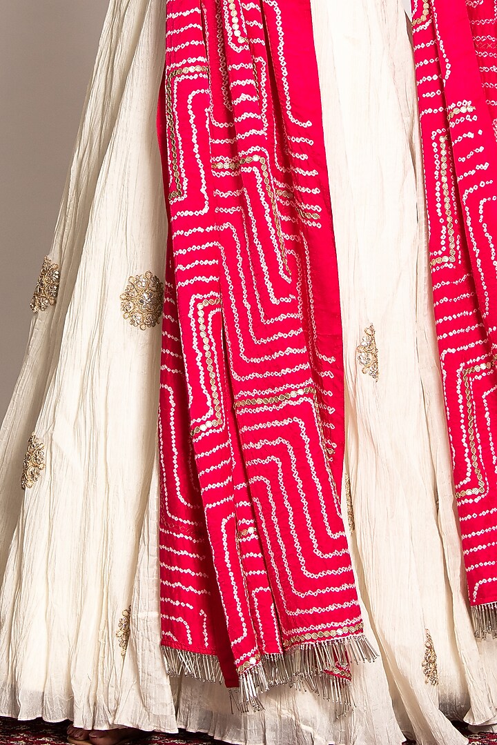 Ivory Embellished Wedding Lehenga Set by Siddhartha Daga at Pernia's Pop Up Shop