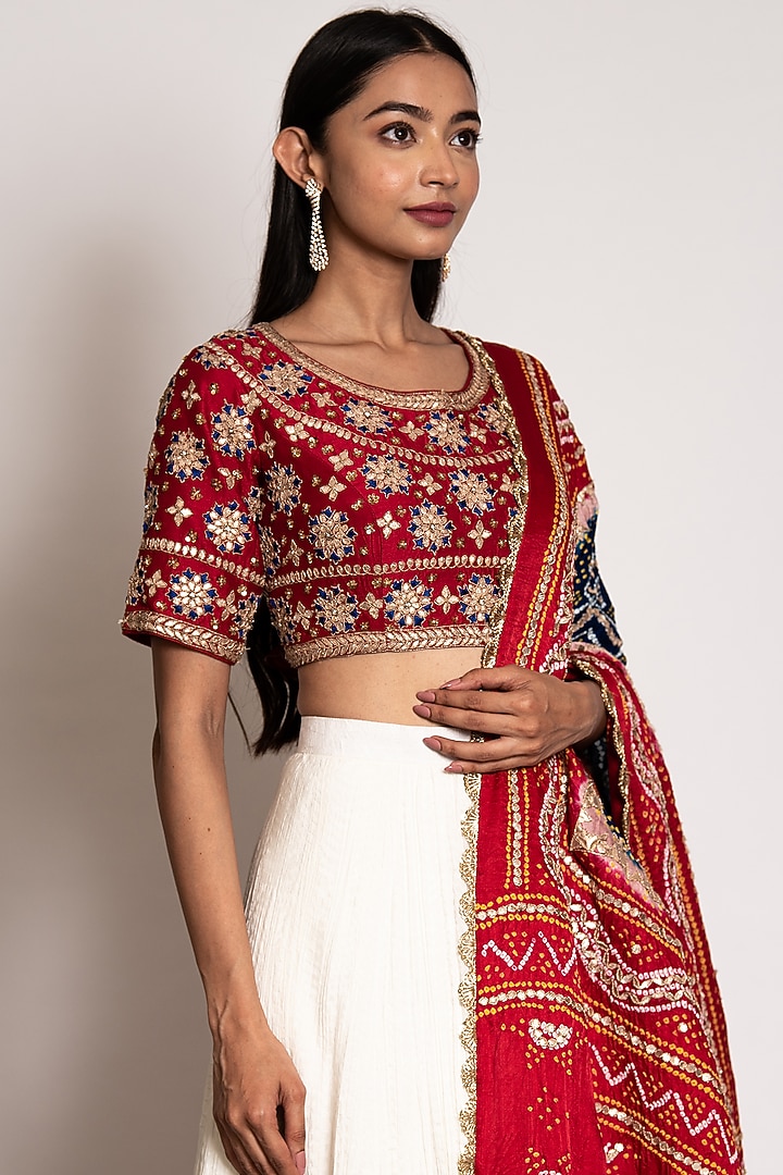 Ivory Hand Embellished Wedding Lehenga Set by Siddhartha Daga at Pernia's Pop Up Shop