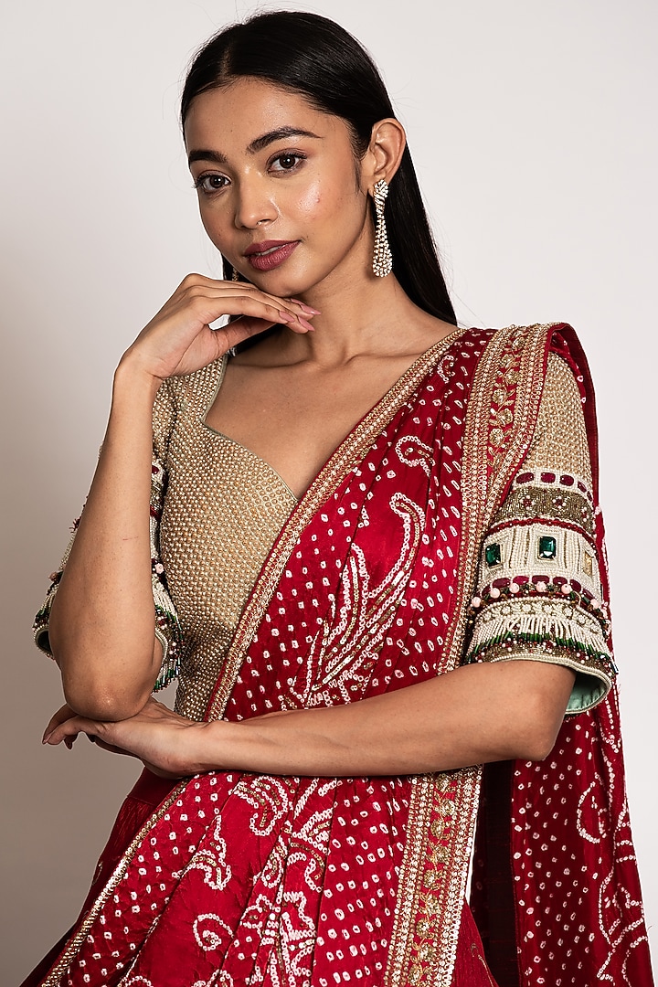 Red Silk Embroidered Wedding Lehenga Set by Siddhartha Daga at Pernia's Pop Up Shop