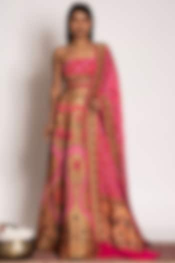 Pink Embroidered Wedding Lehenga Set by Siddhartha Daga at Pernia's Pop Up Shop