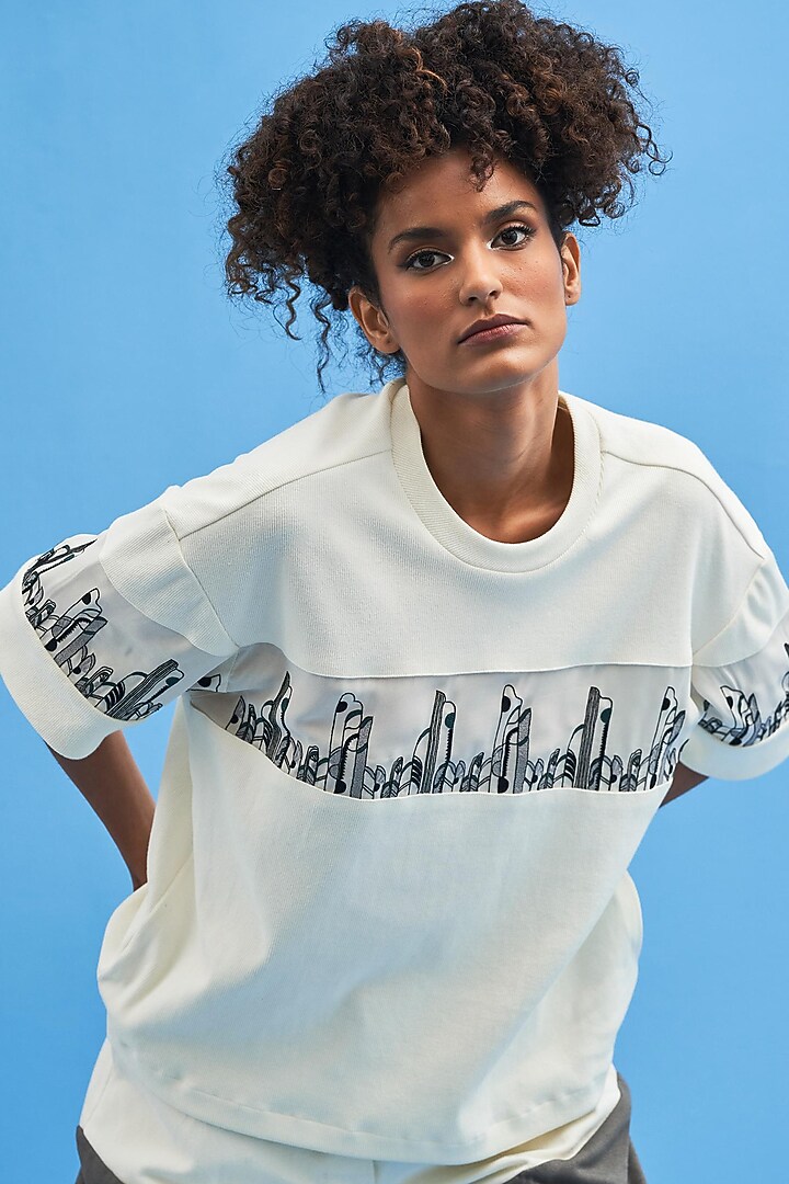 Off-White Cotton Hand Embroidered T-Shirt by SIDDHANT AGRAWAL at Pernia's Pop Up Shop
