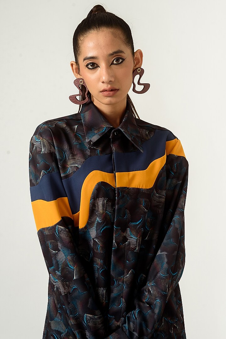 Black Printed Panelled Shirt by SIDDHANT AGRAWAL at Pernia's Pop Up Shop