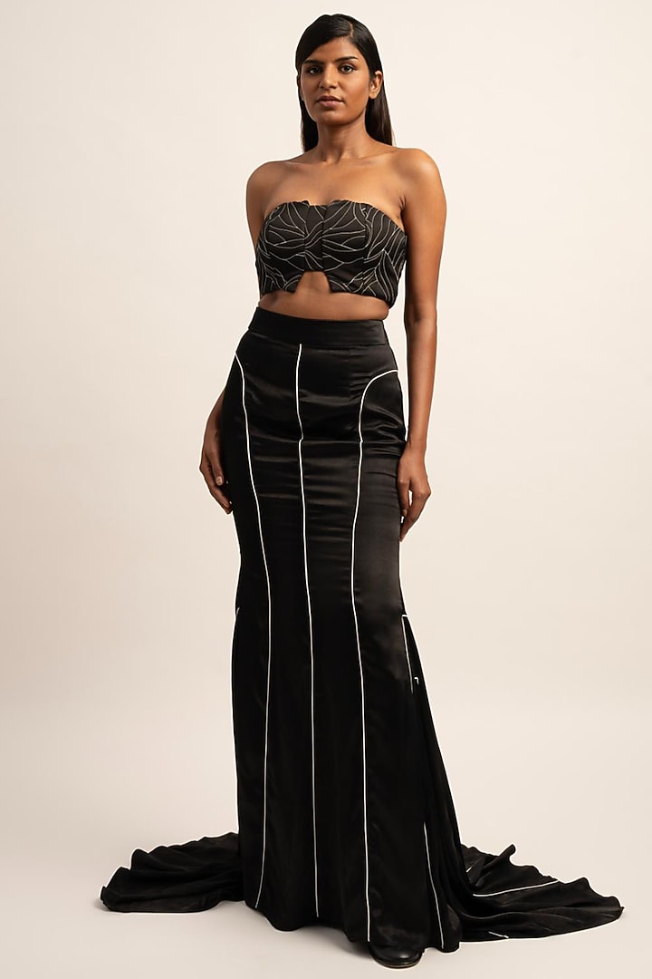 Black Japanese Satin Machine Embroidered Bustier by SIDDHANT AGRAWAL at Pernia's Pop Up Shop