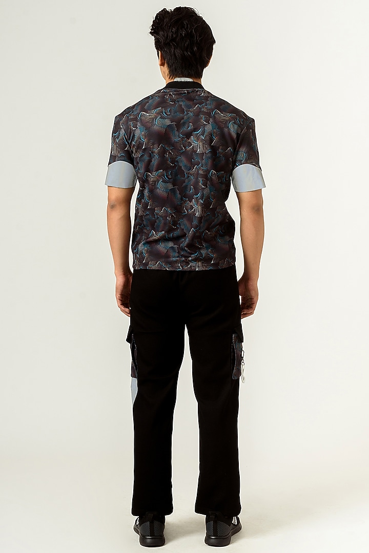 Black T-Shirt With Print by Siddhant Agrawal Men at Pernia's Pop Up Shop