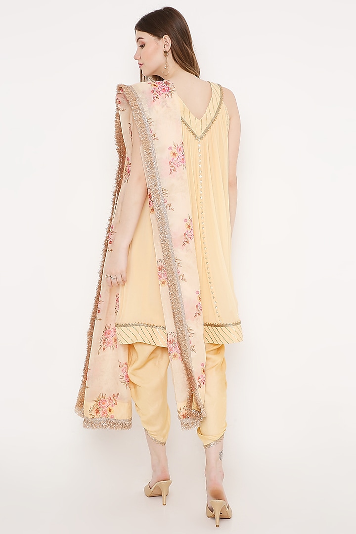 Yellow Embellished Kurta Set by Sierra The Label at Pernia's Pop Up Shop