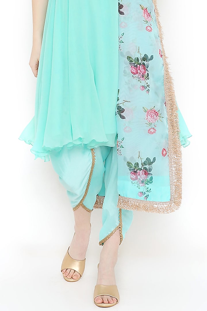 Blue Embellished Kurta Set by Sierra The Label at Pernia's Pop Up Shop