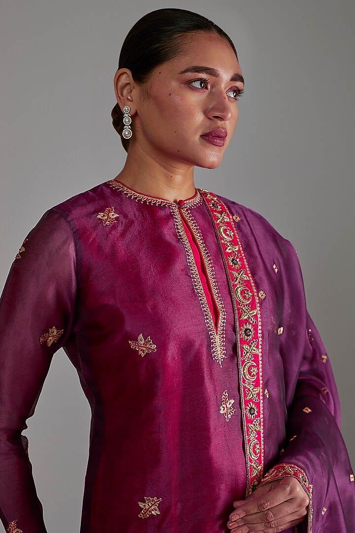 Purple Hand Embroidered Kurta by Shimai Jayachandra at Pernia's Pop Up Shop