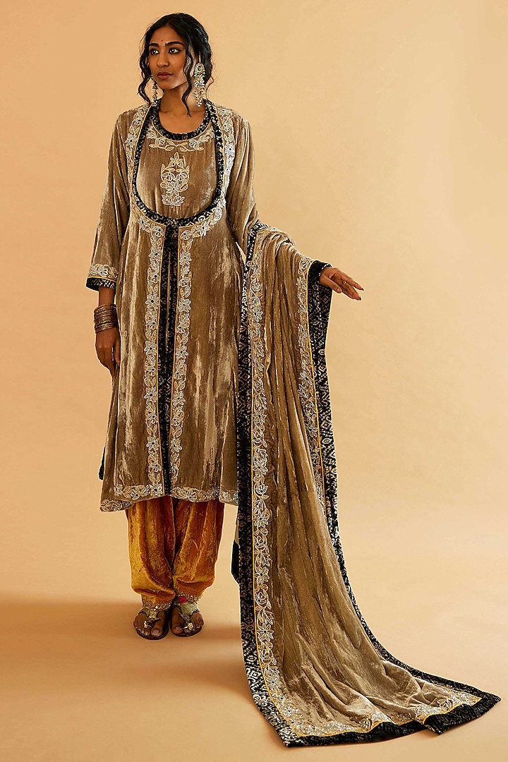 Mustard Velvet Gold Embroidered Bridal Anarkali Set by Sihali Jageer at Pernia's Pop Up Shop