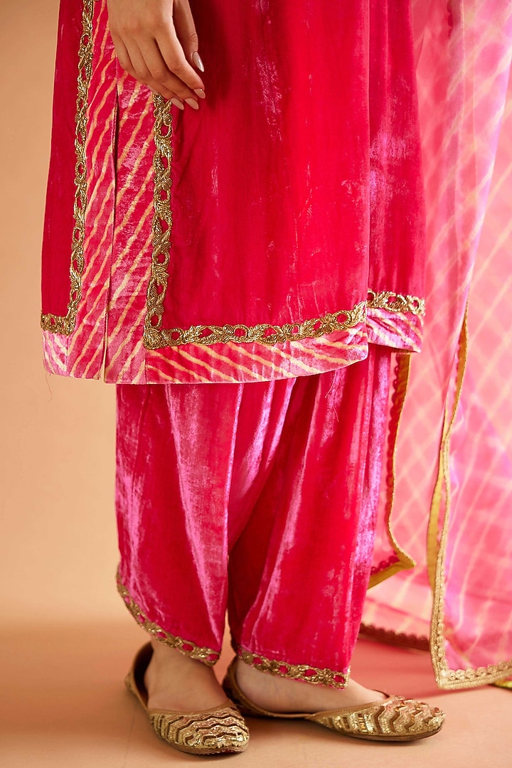 Rani Pink Velvet Zardosi Embroidered Kurta Set by Sihali Jageer at Pernia's Pop Up Shop