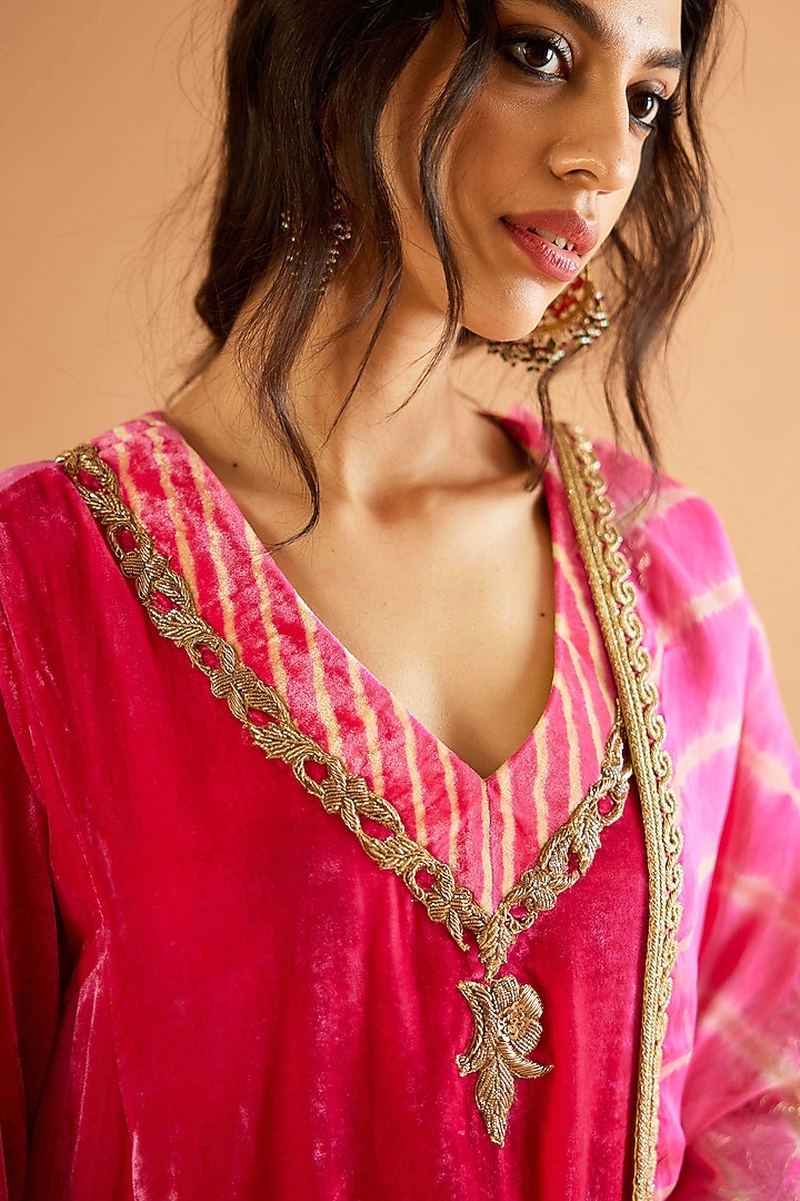 Rani Pink Velvet Zardosi Embroidered Kurta Set by Sihali Jageer at Pernia's Pop Up Shop