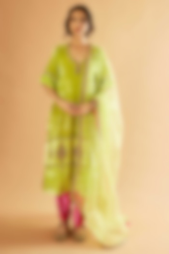 Lime Green Velvet Zardosi Embroidered Kurta Set by Sihali Jageer at Pernia's Pop Up Shop