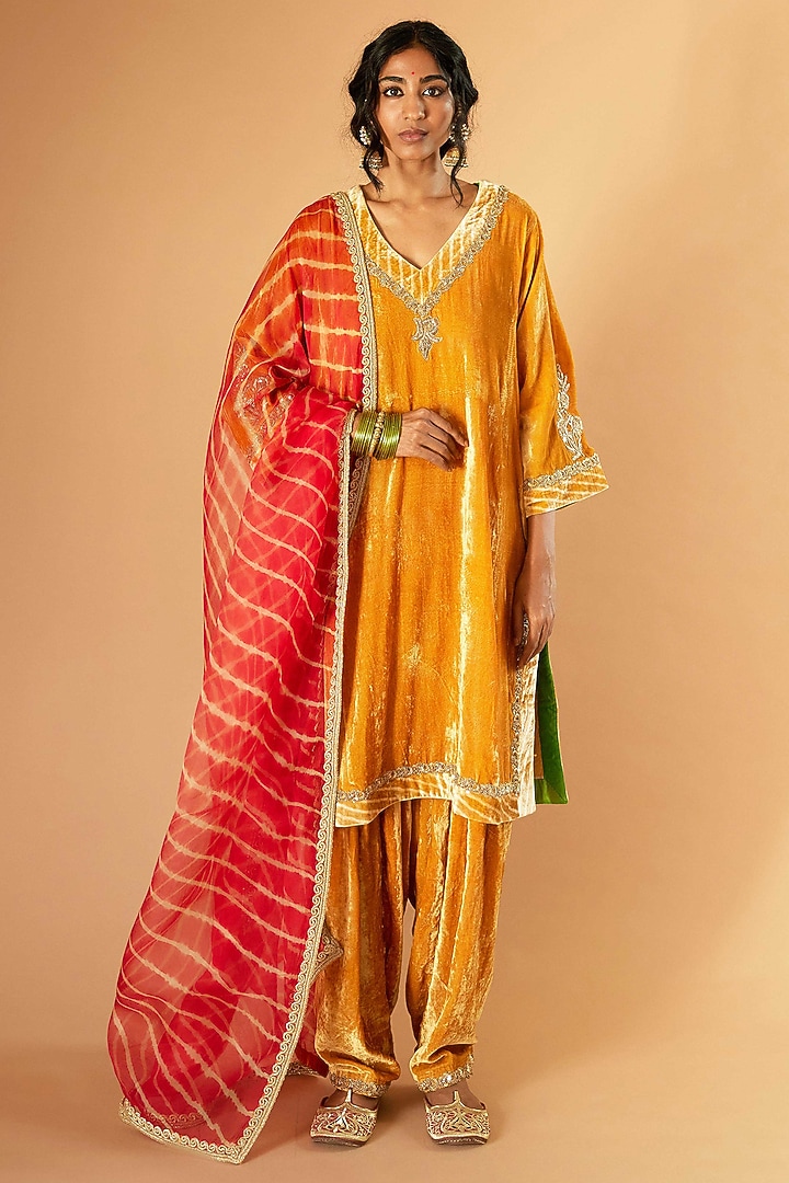 Mustard Yellow Velvet Zardosi Embroidered Kurta Set by Sihali Jageer at Pernia's Pop Up Shop