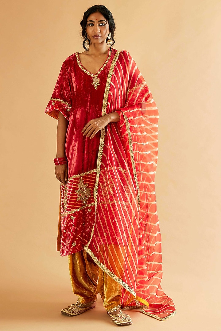 Rust Velvet Zardosi Embroidered Kurta Set by Sihali Jageer at Pernia's Pop Up Shop