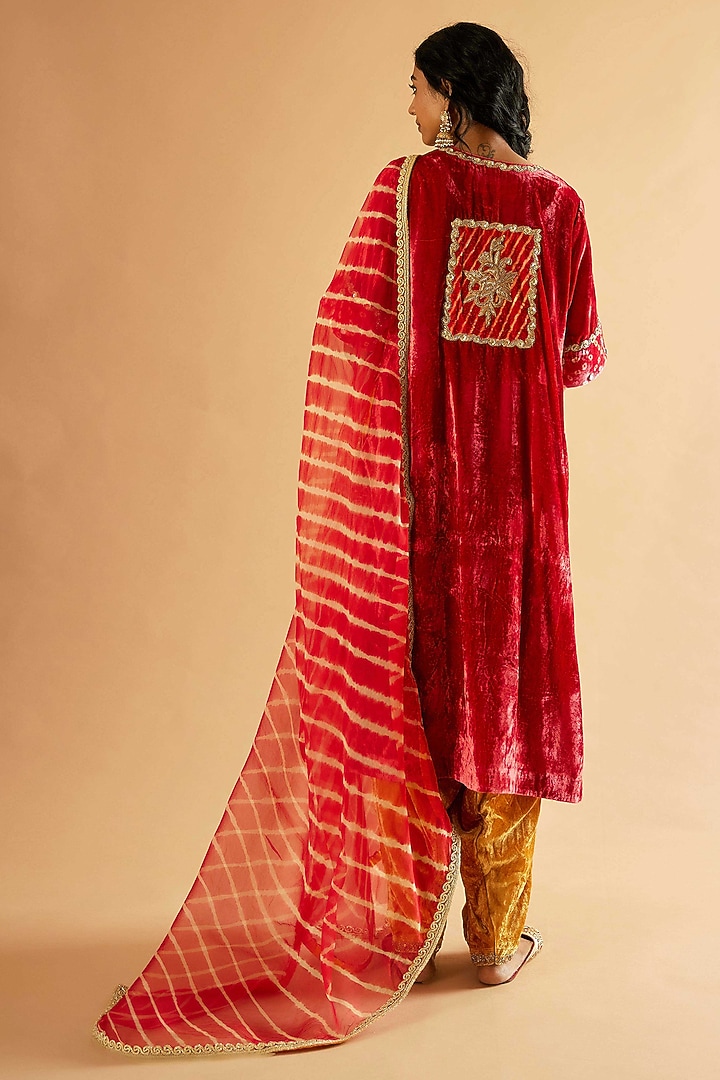Rust Velvet Zardosi Embroidered Kurta Set by Sihali Jageer at Pernia's Pop Up Shop