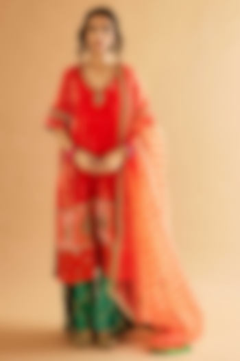 Flaming Orange Velvet Zardosi Embroidered Kurta Set by Sihali Jageer at Pernia's Pop Up Shop