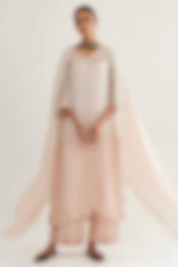 Ivory & Light Pink Linen Kurta Set by Sihali Jageer at Pernia's Pop Up Shop