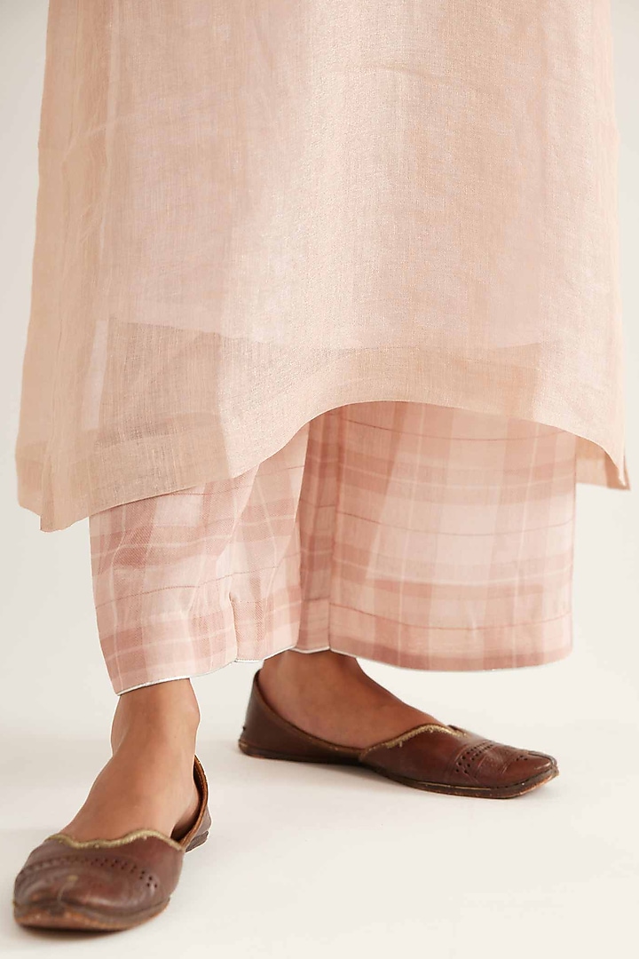 Ivory & Light Pink Linen Kurta Set by Sihali Jageer at Pernia's Pop Up Shop