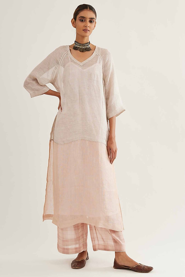 Ivory & Light Pink Linen Kurta Set by Sihali Jageer at Pernia's Pop Up Shop