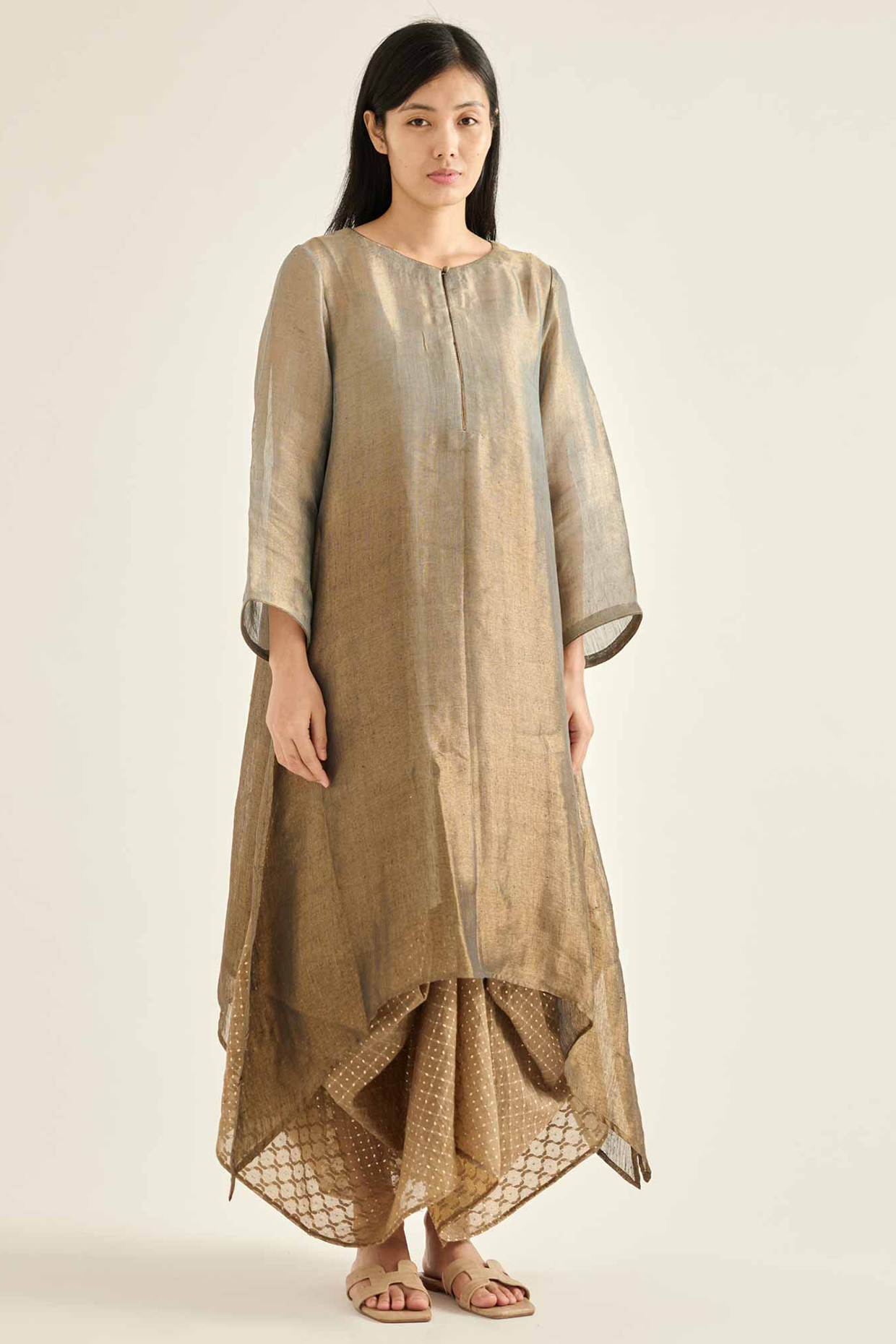 Grey Tissue Linen A-line Kurta Set by Sihali Jageer at Pernia's Pop Up Shop
