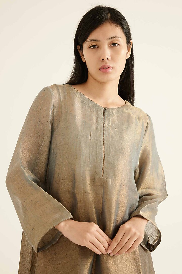 Grey Tissue Linen A-line Kurta Set by Sihali Jageer at Pernia's Pop Up Shop