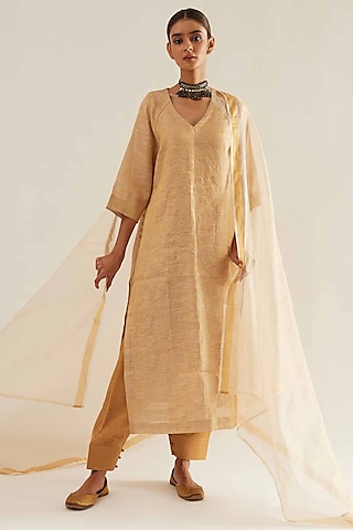 Gold Ombre Tissue Linen Kurta Set by Sihali Jageer