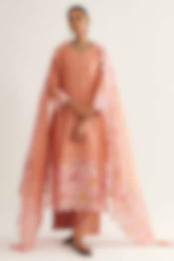 Peach & Pink Chanderi Kora Jaal Work Kurta Set by Sihali Jageer at Pernia's Pop Up Shop