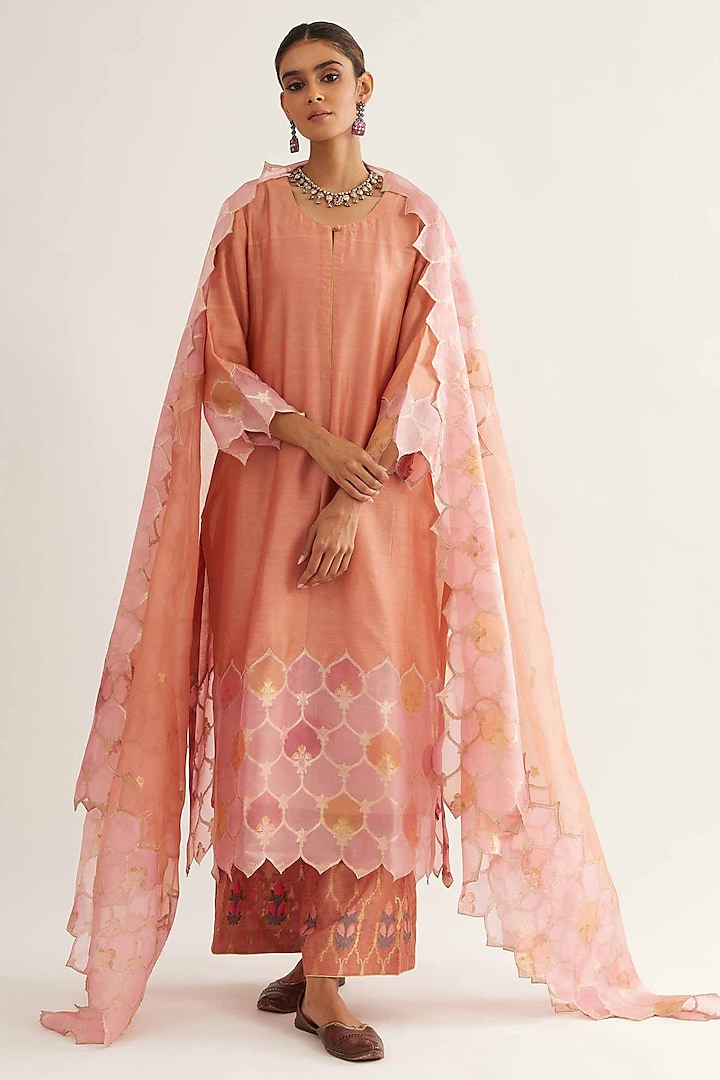 Peach & Pink Chanderi Kora Jaal Work Kurta Set by Sihali Jageer at Pernia's Pop Up Shop