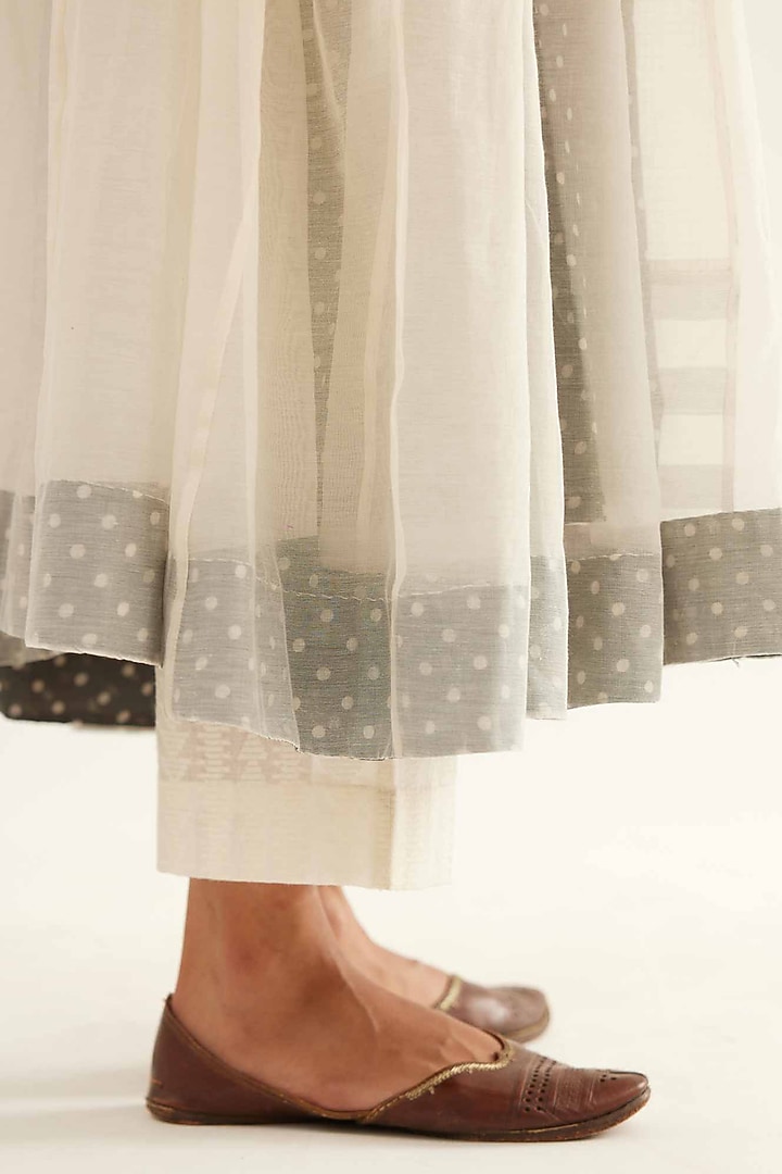 Off-White & Grey Chanderi Patch Cape Set by Sihali Jageer at Pernia's Pop Up Shop