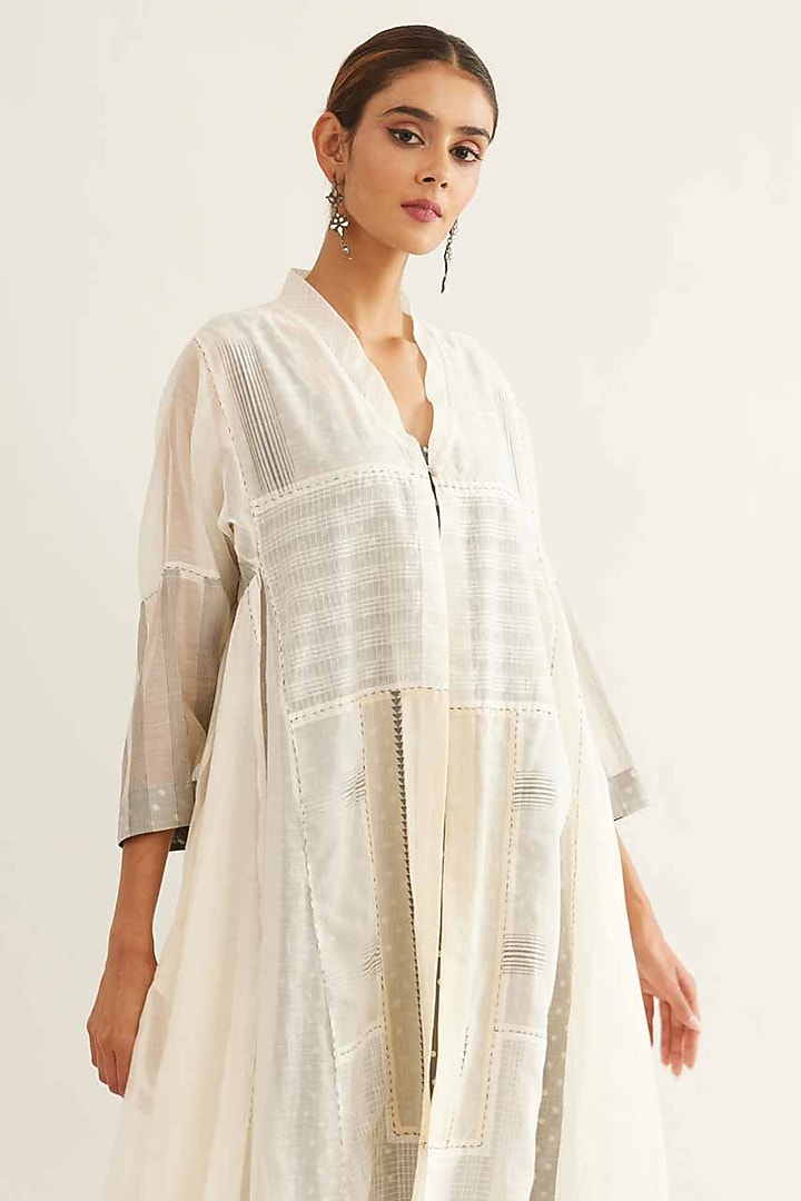 Off-White & Grey Chanderi Patch Cape Set by Sihali Jageer at Pernia's Pop Up Shop