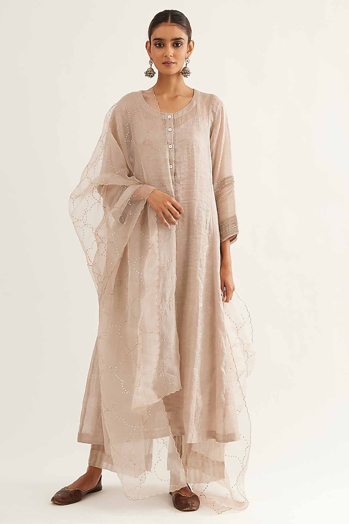 Beige & Blush Maheshwari & Chanderi Embroidered Kurta Set by Sihali Jageer at Pernia's Pop Up Shop