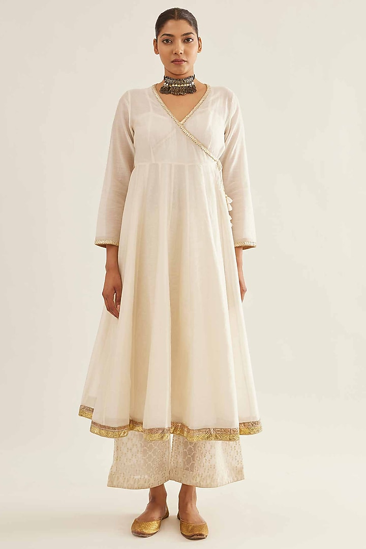Off-White Chanderi Kurta Set by Sihali Jageer at Pernia's Pop Up Shop