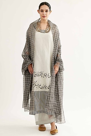 Silver Chanderi Tissue Painted & Embroidered Kurta Set by Sihali Jageer