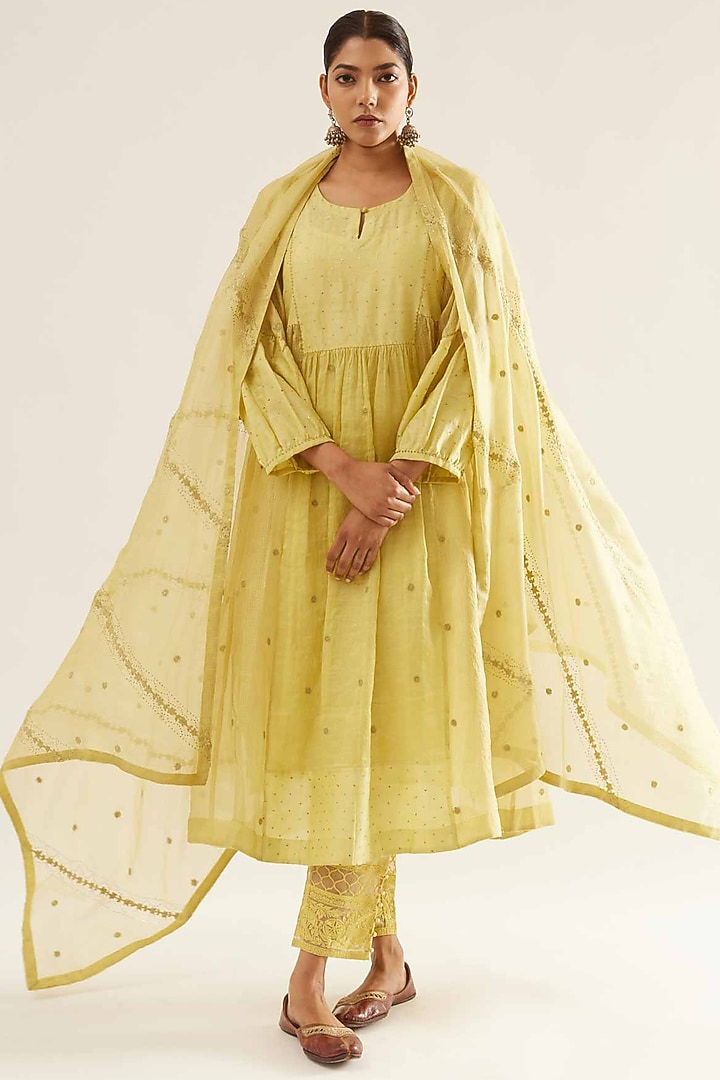 Yellow Kota Silk & Chanderi Tissue Embroidered Kurta Set by Sihali Jageer at Pernia's Pop Up Shop