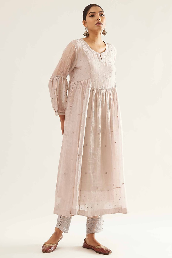 Pink Kota Silk & Chanderi Tissue Embroidered Kurta Set by Sihali Jageer at Pernia's Pop Up Shop
