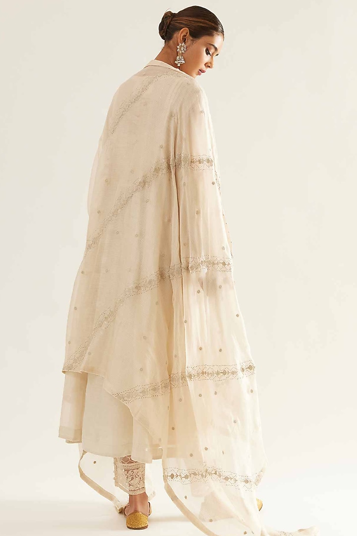 White Kota Silk & Chanderi Tissue Embroidered Kurta Set by Sihali Jageer at Pernia's Pop Up Shop