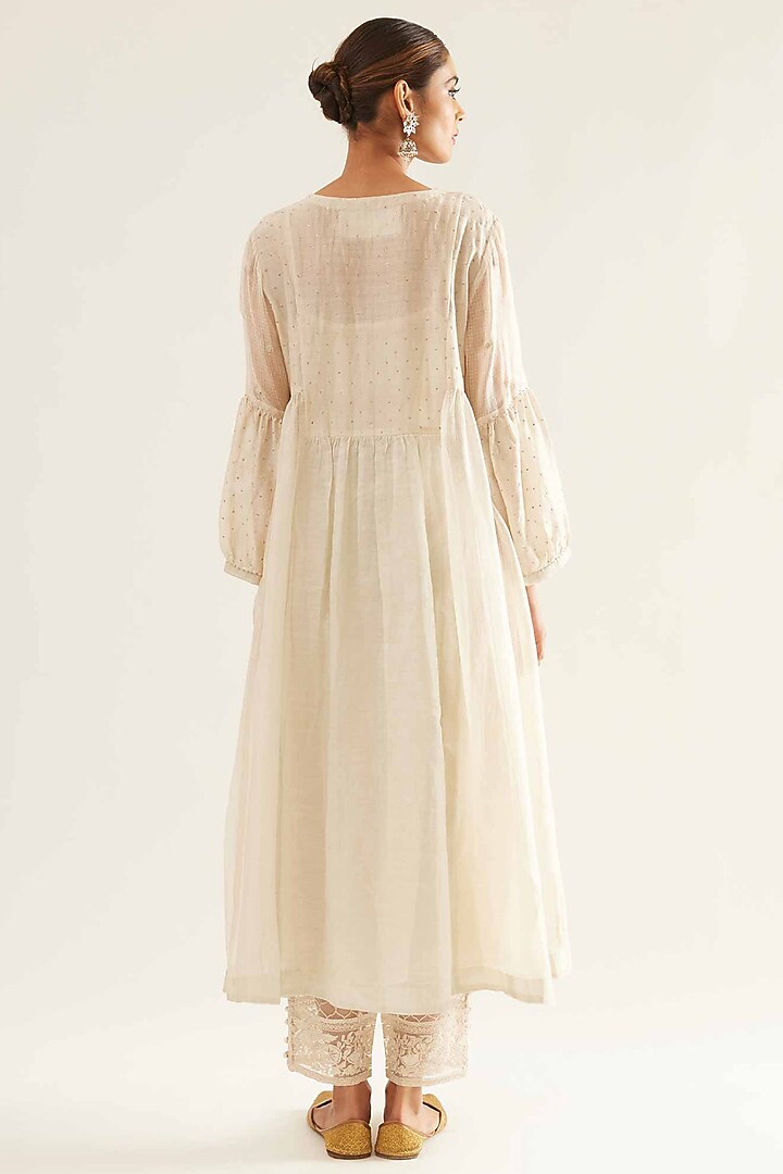 White Kota Silk & Chanderi Tissue Embroidered Kurta Set by Sihali Jageer at Pernia's Pop Up Shop